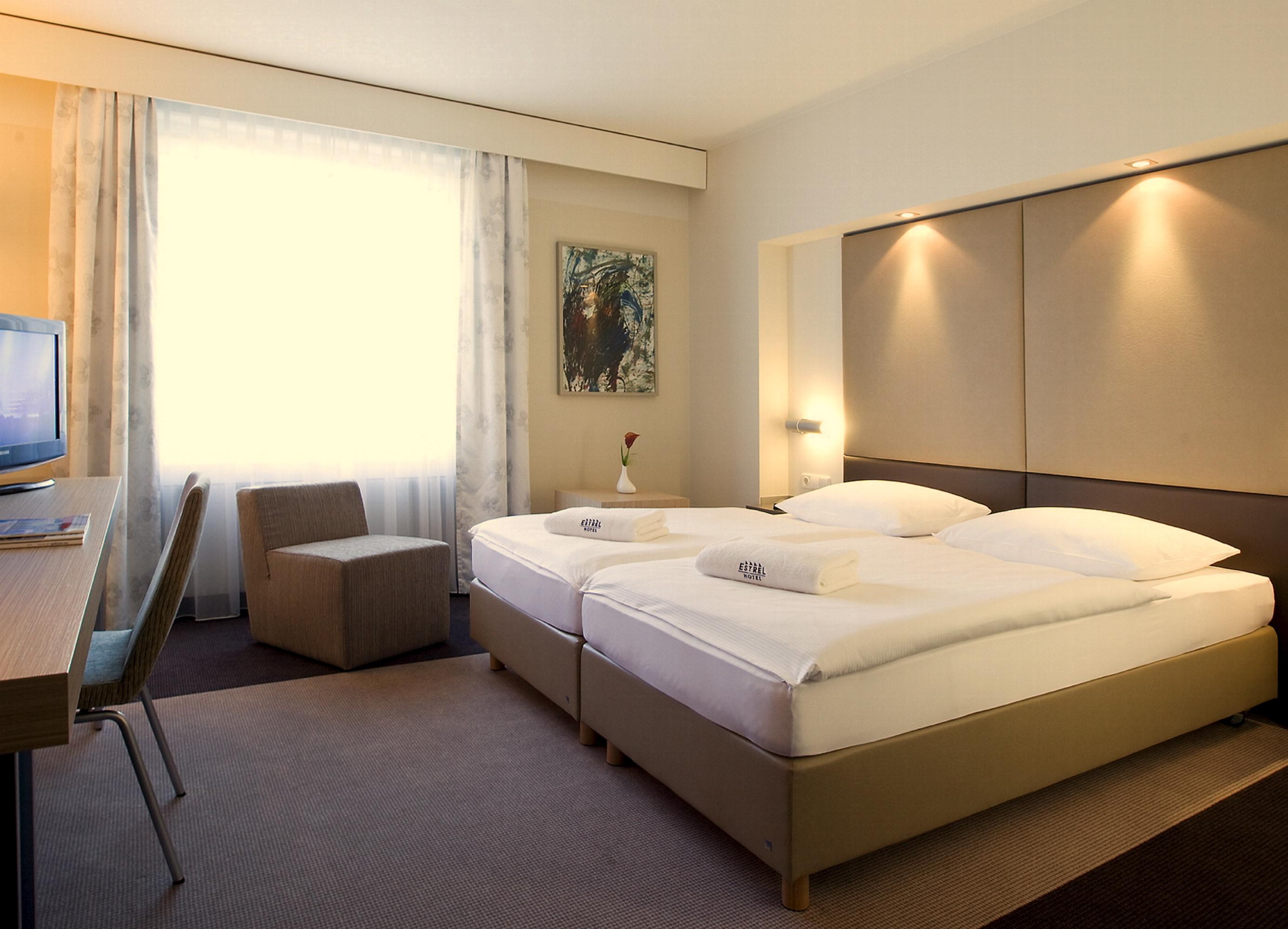 Estrel Berlin Hotel Bagian luar foto