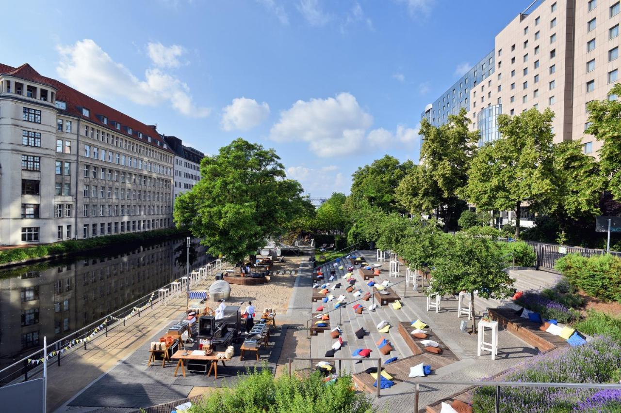 Estrel Berlin Hotel Bagian luar foto