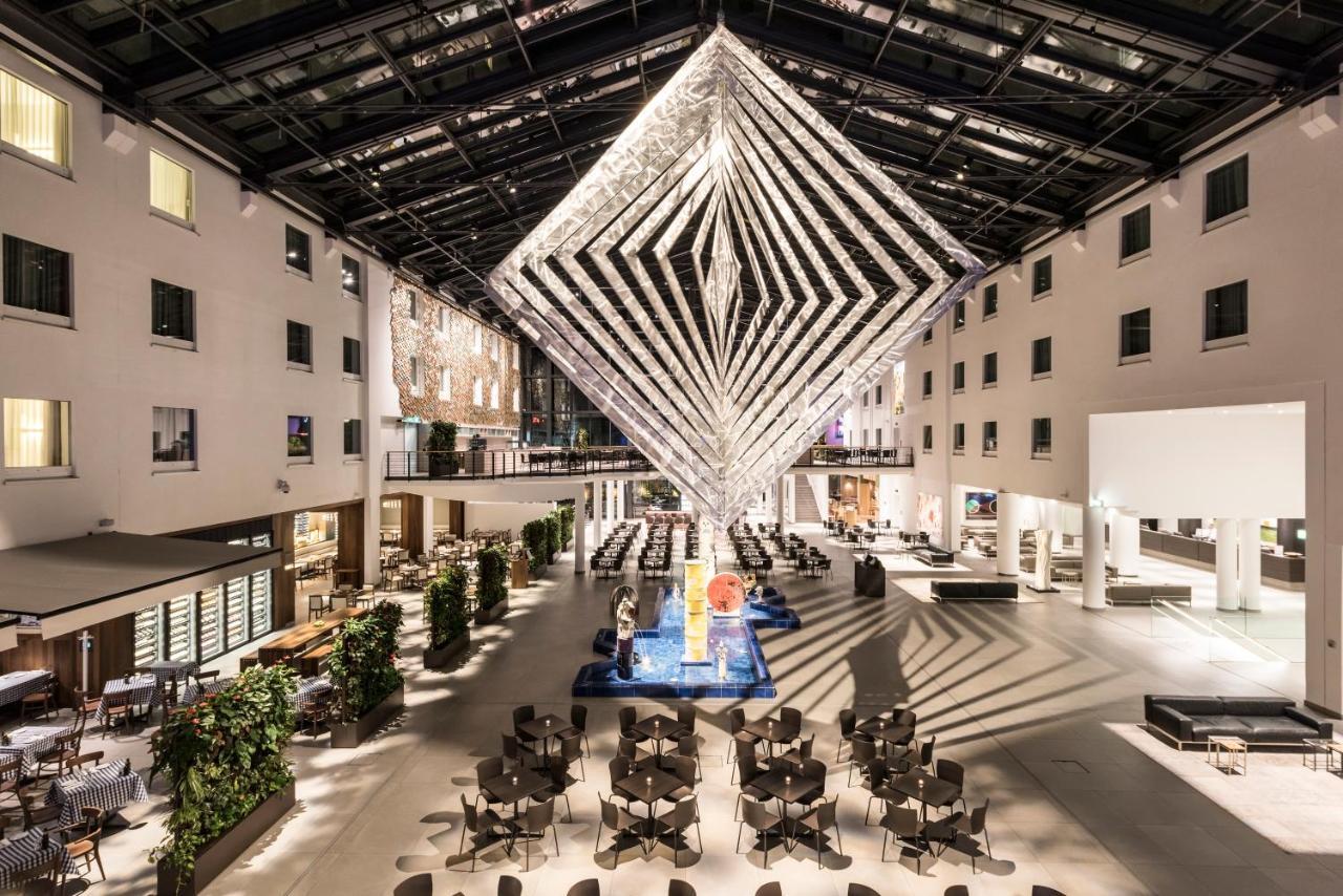 Estrel Berlin Hotel Bagian luar foto