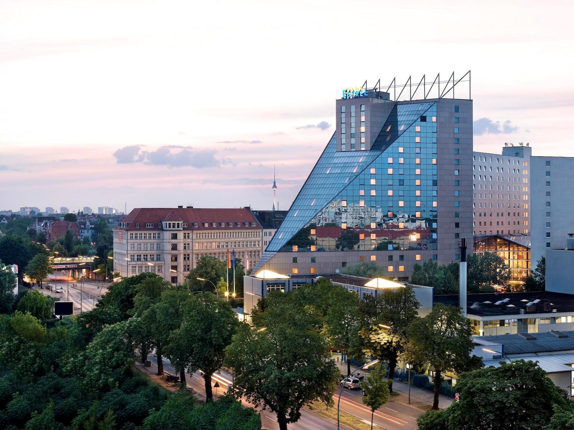 Estrel Berlin Hotel Bagian luar foto