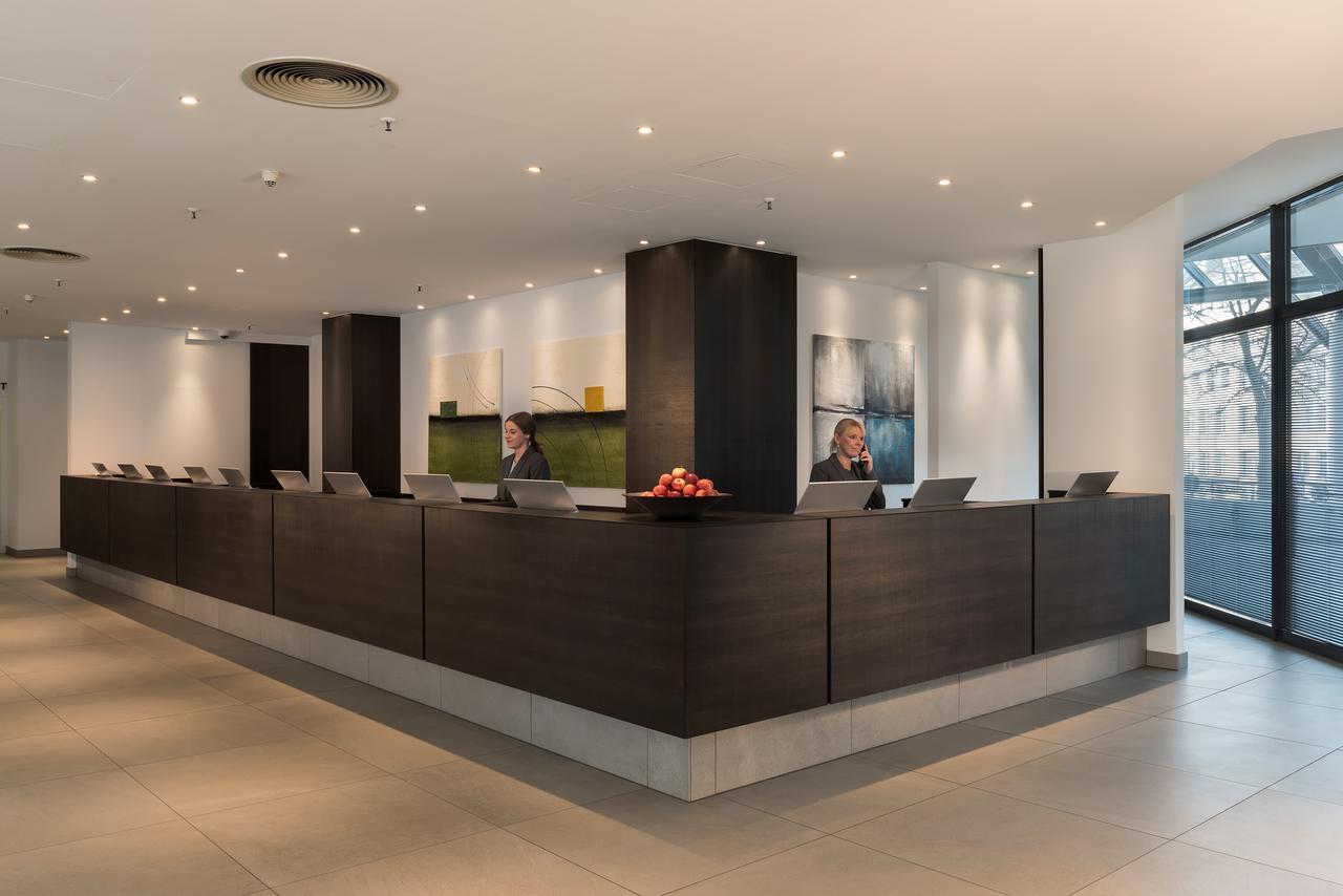 Estrel Berlin Hotel Bagian luar foto